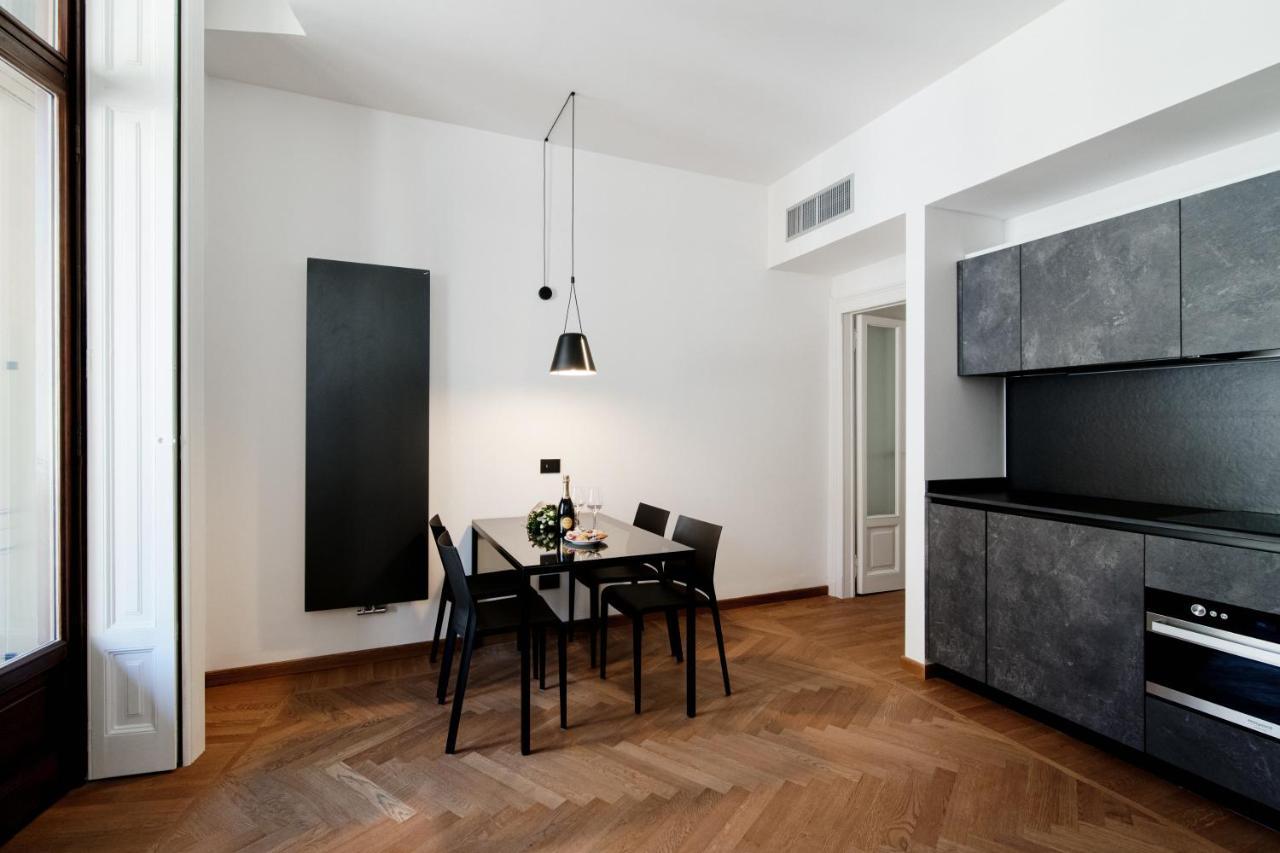 Apartamento Dome'S Charme - The House Of Travelers Como Exterior foto