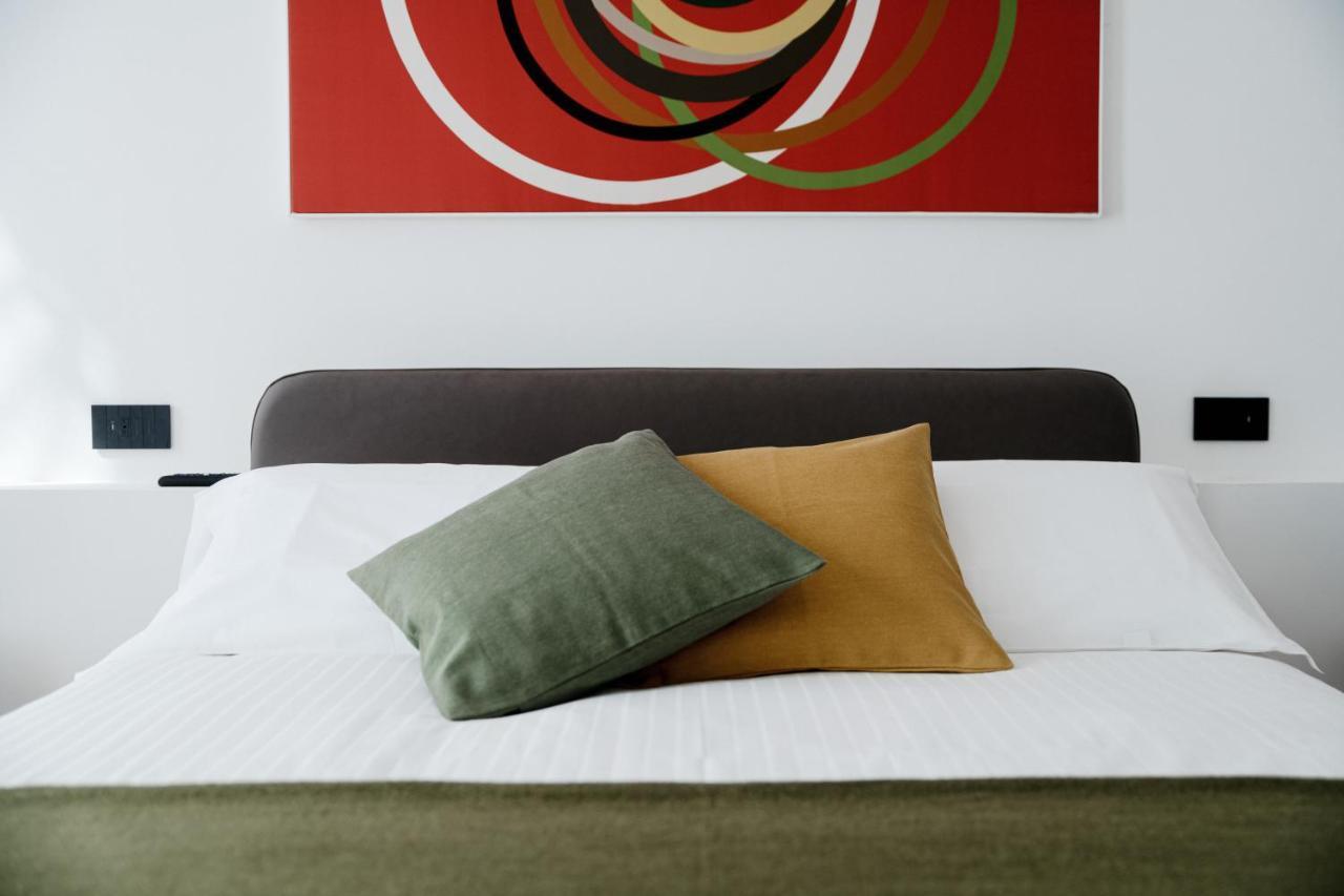Apartamento Dome'S Charme - The House Of Travelers Como Exterior foto